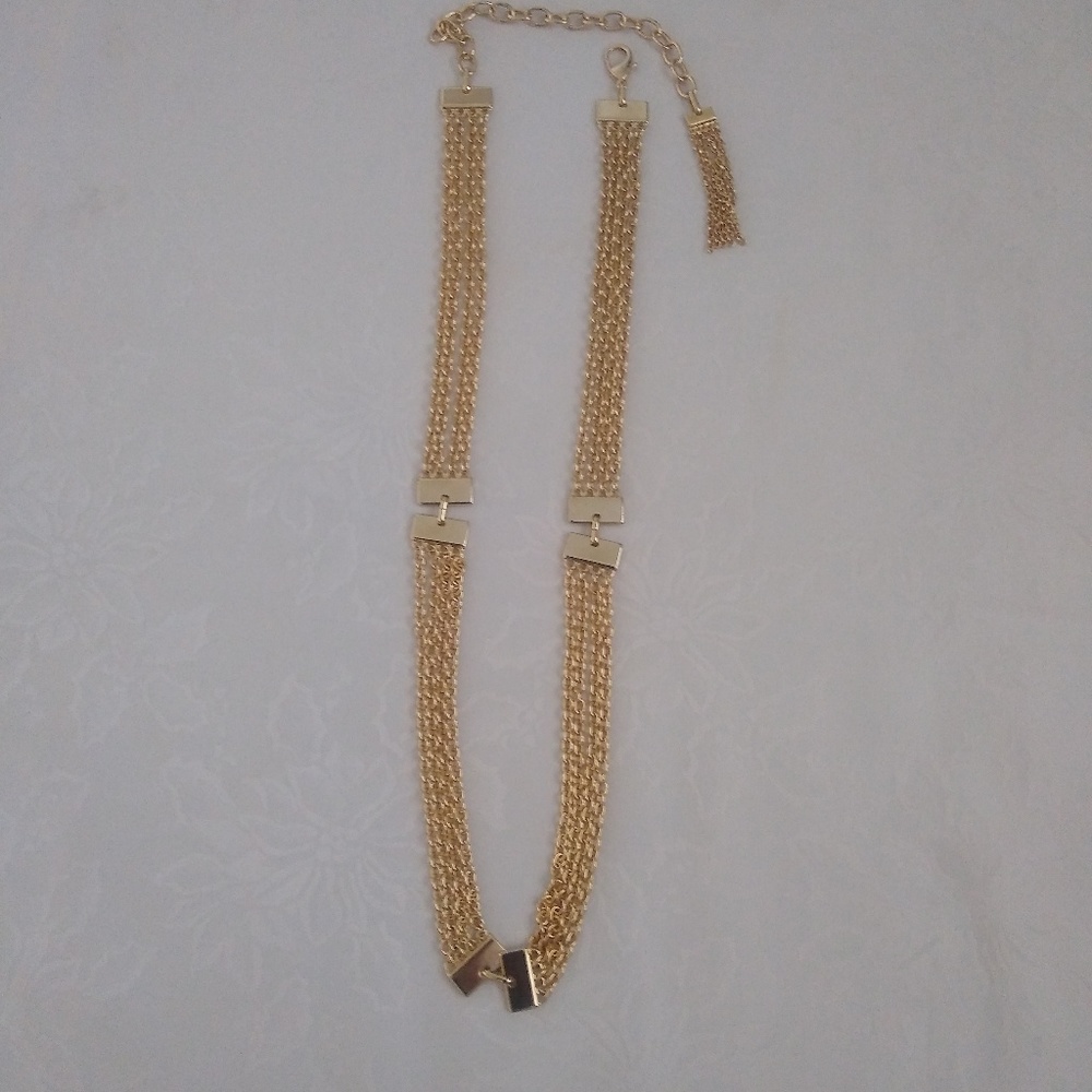 Gold tone chain link belt